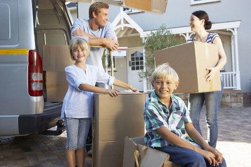 Different sizes of packing boxes suitable for residential and commercial use in Richmond