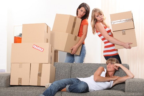 Careful packing and transport for a same day house move